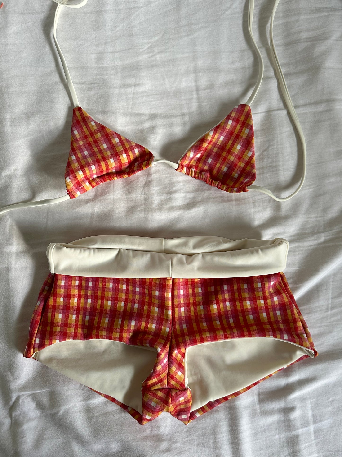Amore triangle top