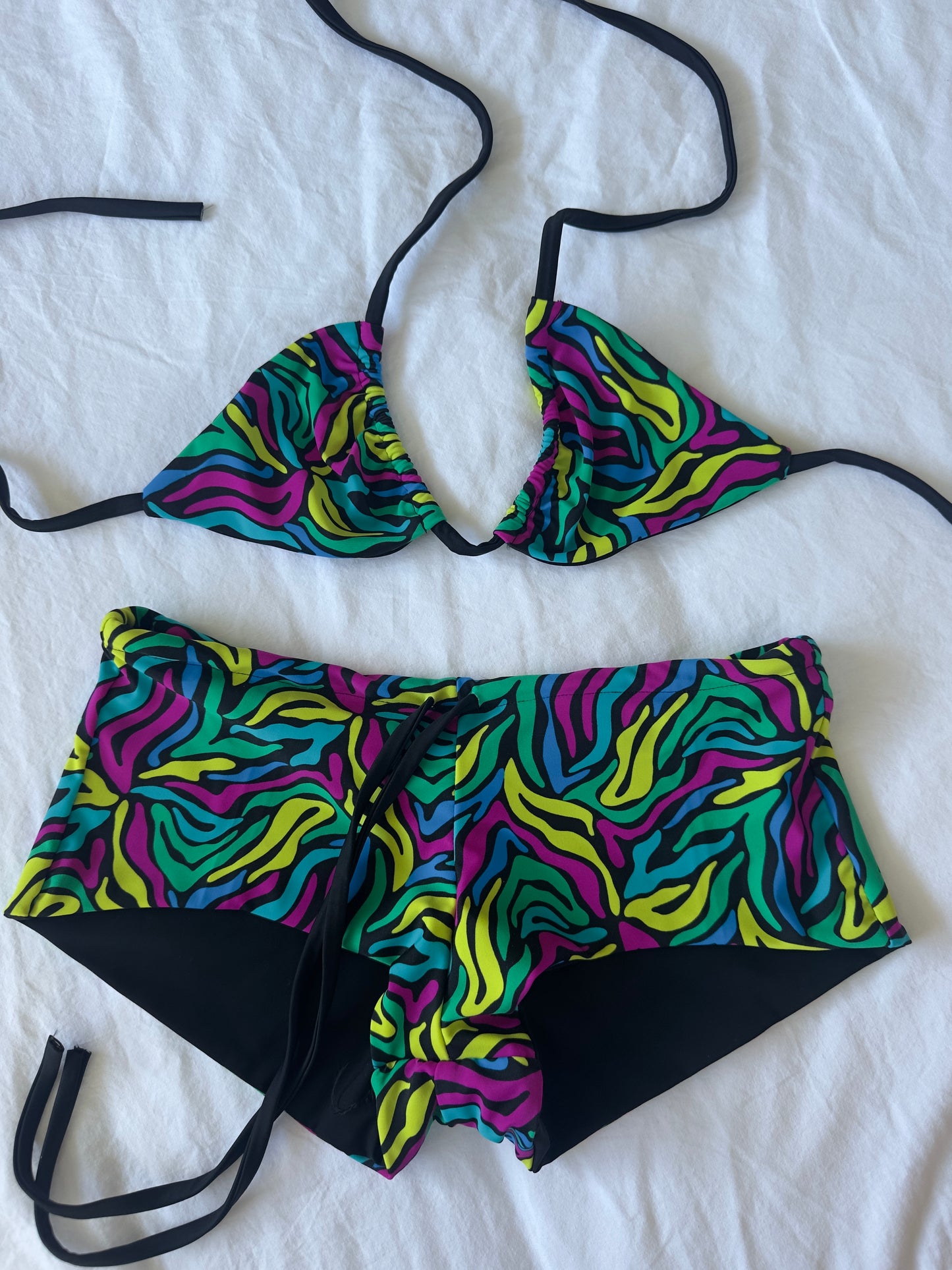 80s triangle top