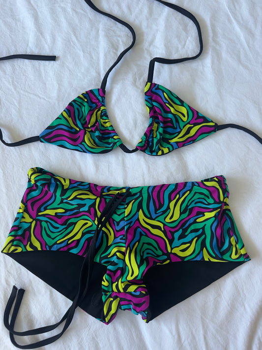 80s triangle top