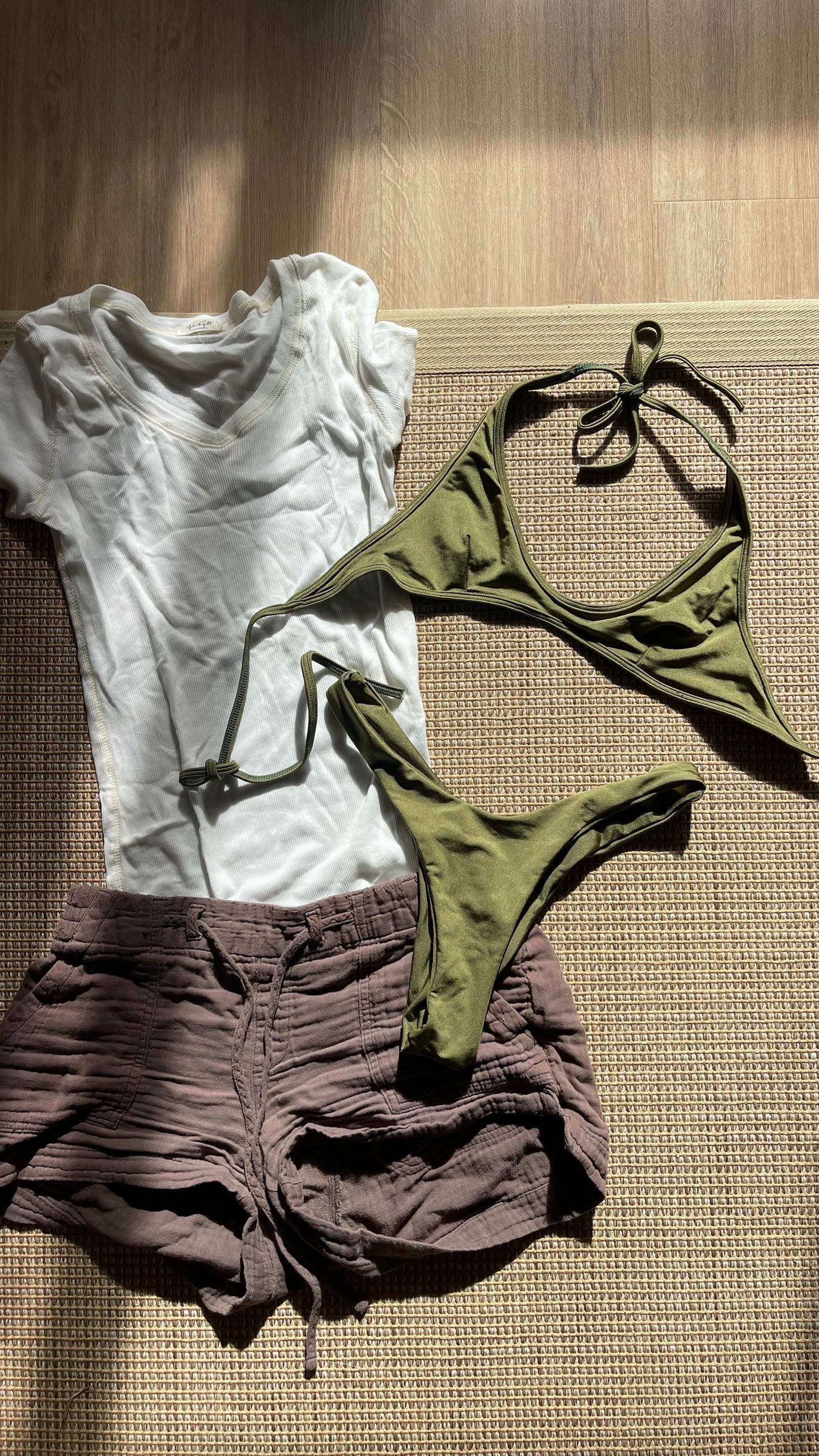 Olive plunge top