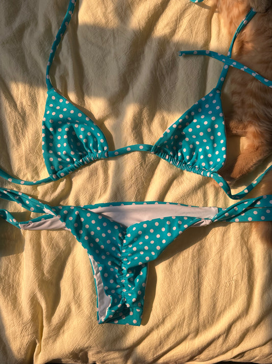 Bella triangle top